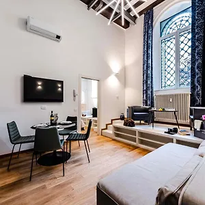 Dream Centro Porta Romana Apartment