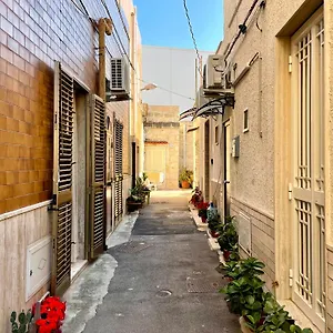 A Un Passo Dal Volo Holiday home Bari