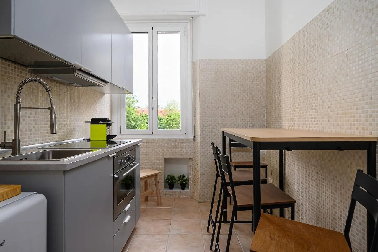 Ennio 8 - Bilocale Cool Apartman Milánó 0*,