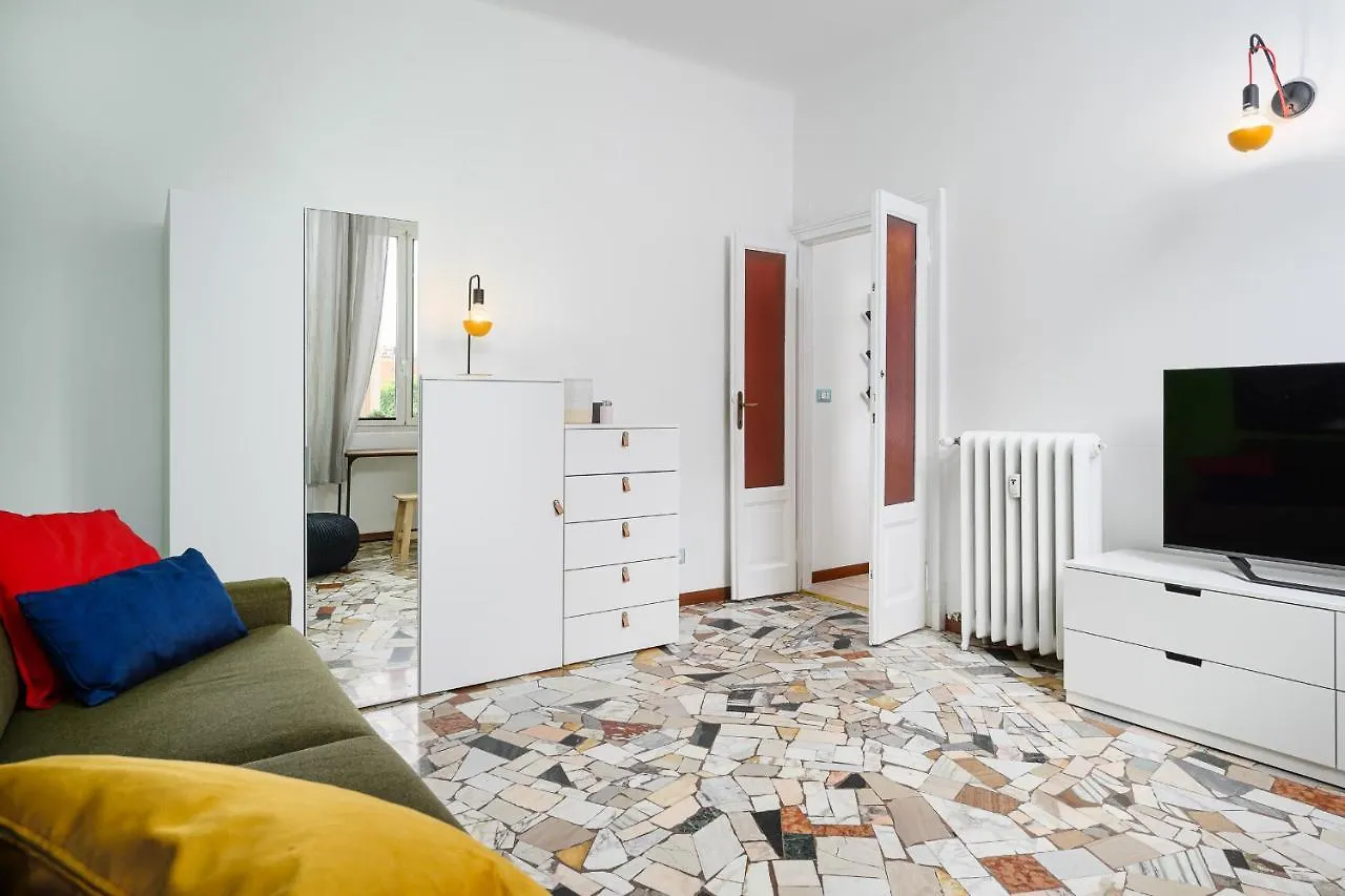 Ennio 8 - Bilocale Cool Apartman Milánó